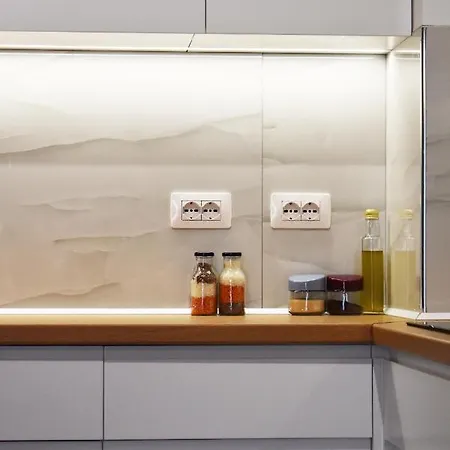 Vibrant Apartamento Tirana