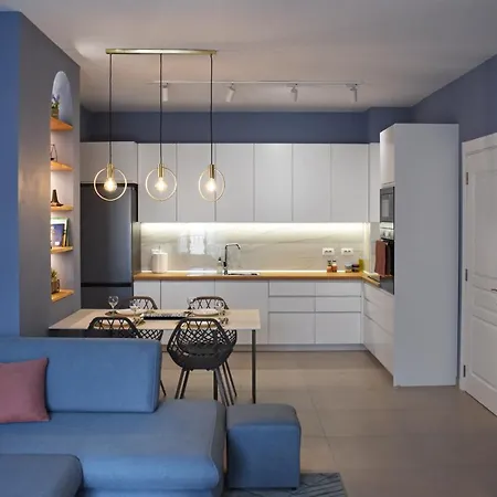 Vibrant * ティラナ