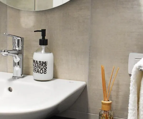 Vibrant דירה טיראנה